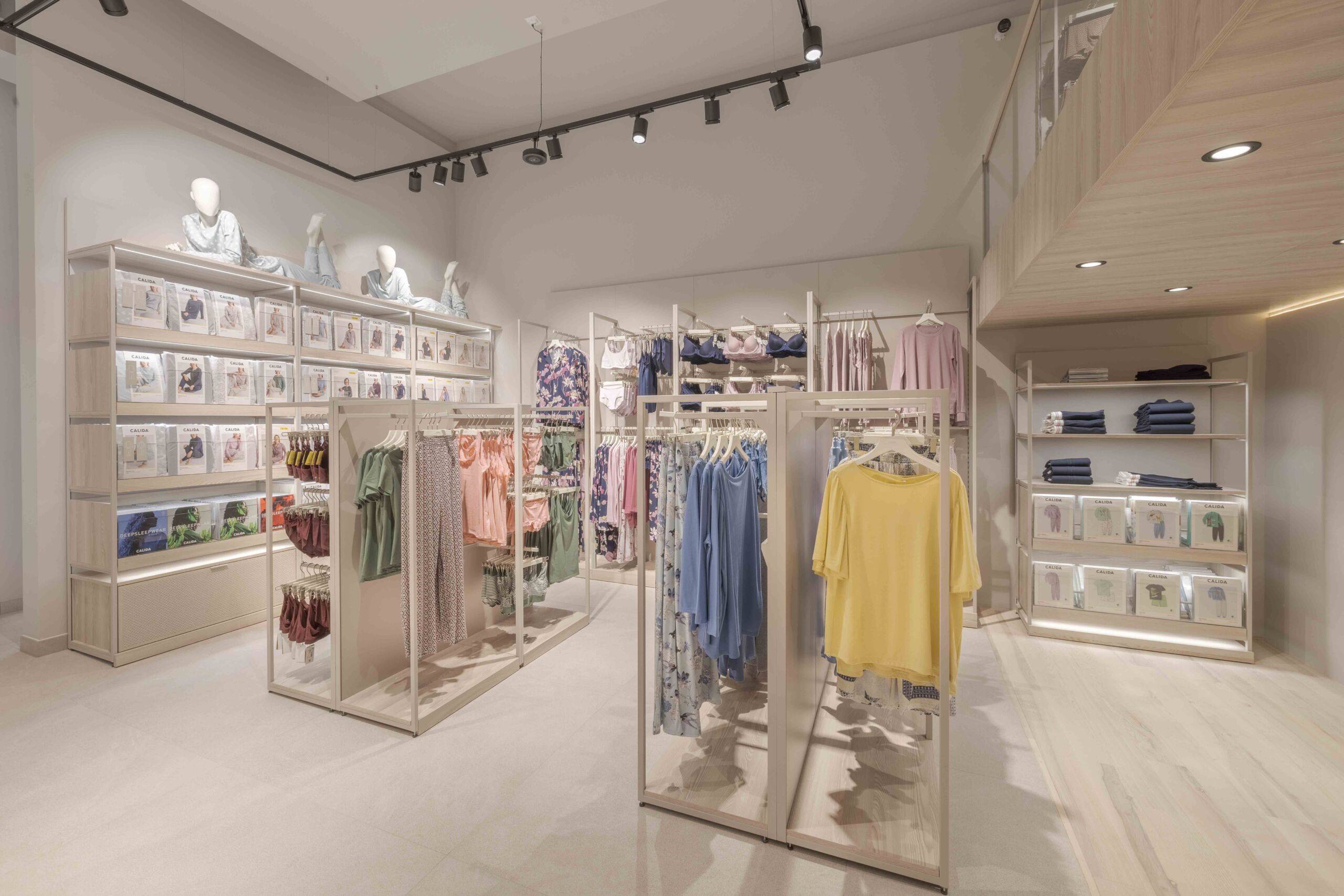 Panzer Shopconcept - Ladenbau, Objekteinrichtung Projekt: CALIDA