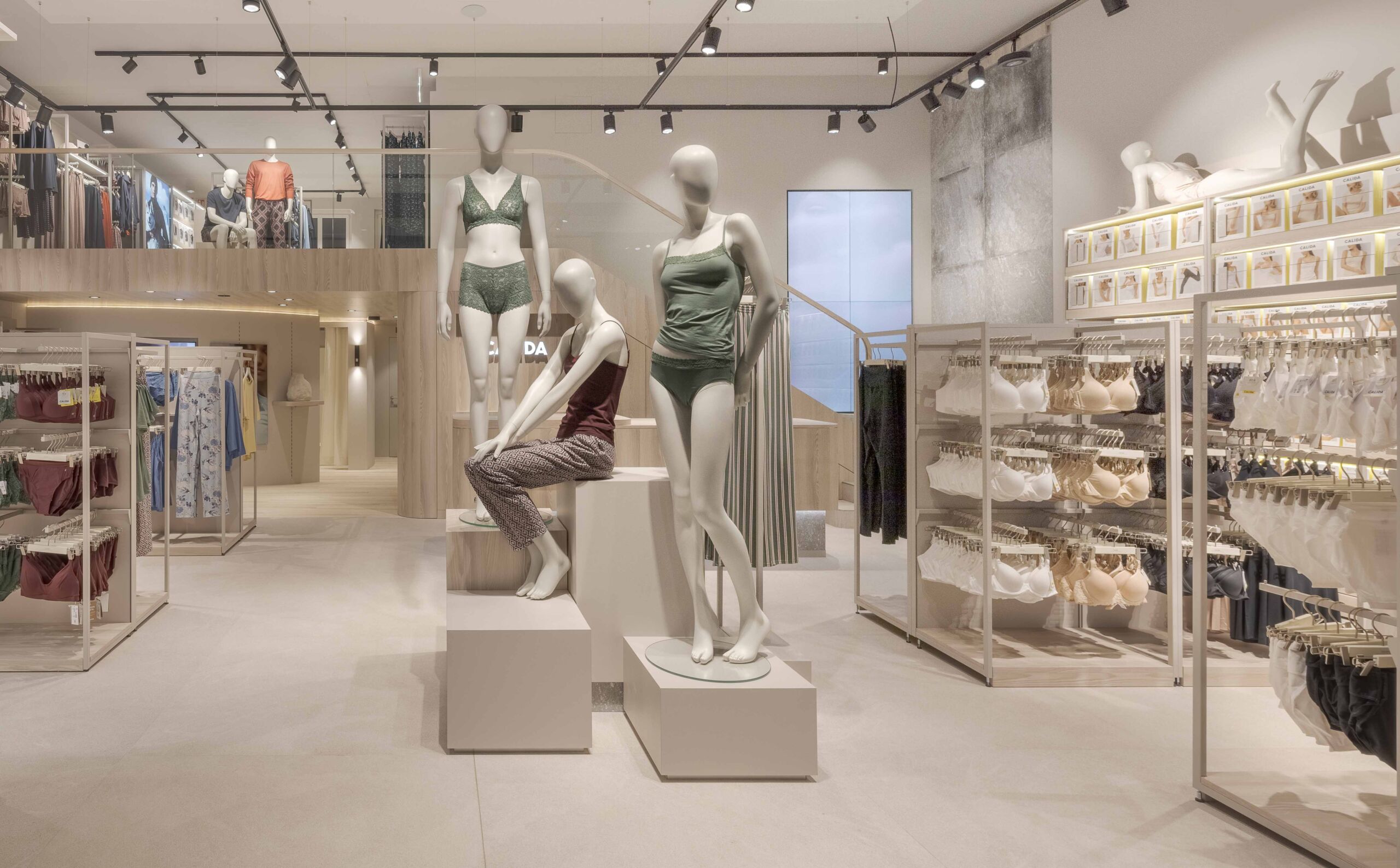 Panzer Shopconcept - Ladenbau, Objekteinrichtung Projekt: CALIDA