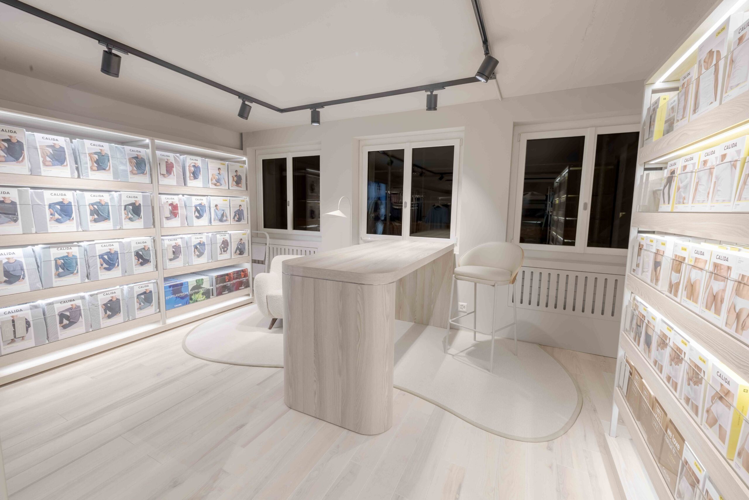 Panzer Shopconcept - Ladenbau, Objekteinrichtung Projekt: CALIDA