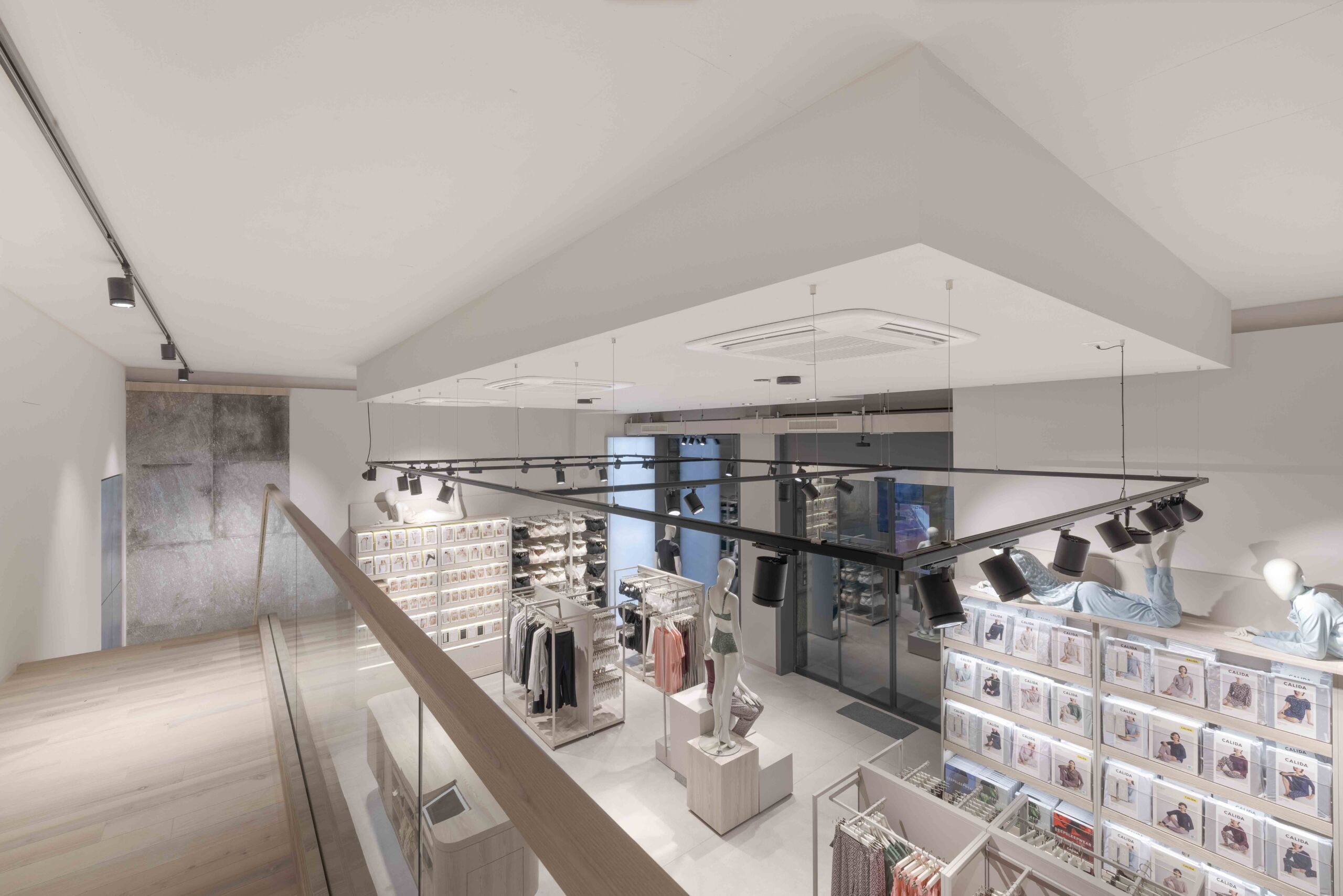 Panzer Shopconcept - Ladenbau, Objekteinrichtung Projekt: CALIDA