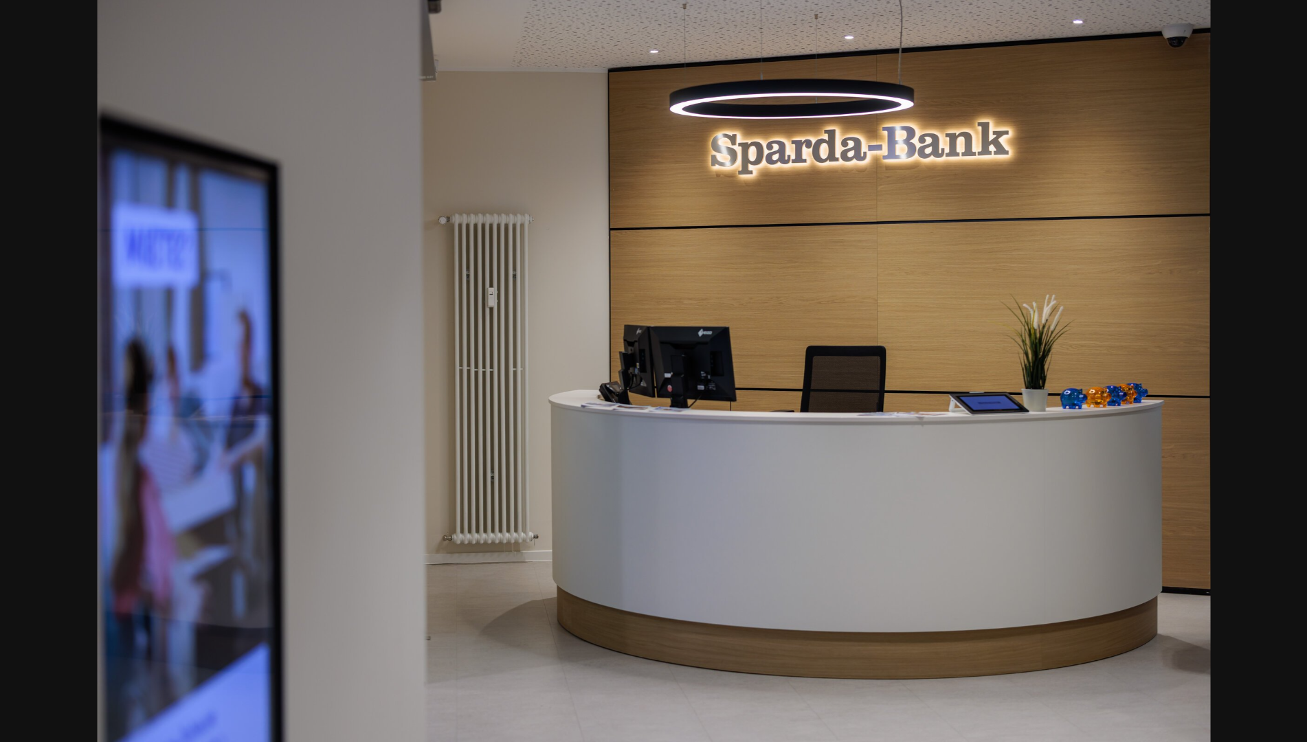 Panzer Shopconcept - Ladenbau, Objekteinrichtung Projekt: Sparda Südwest Kaiserslautern